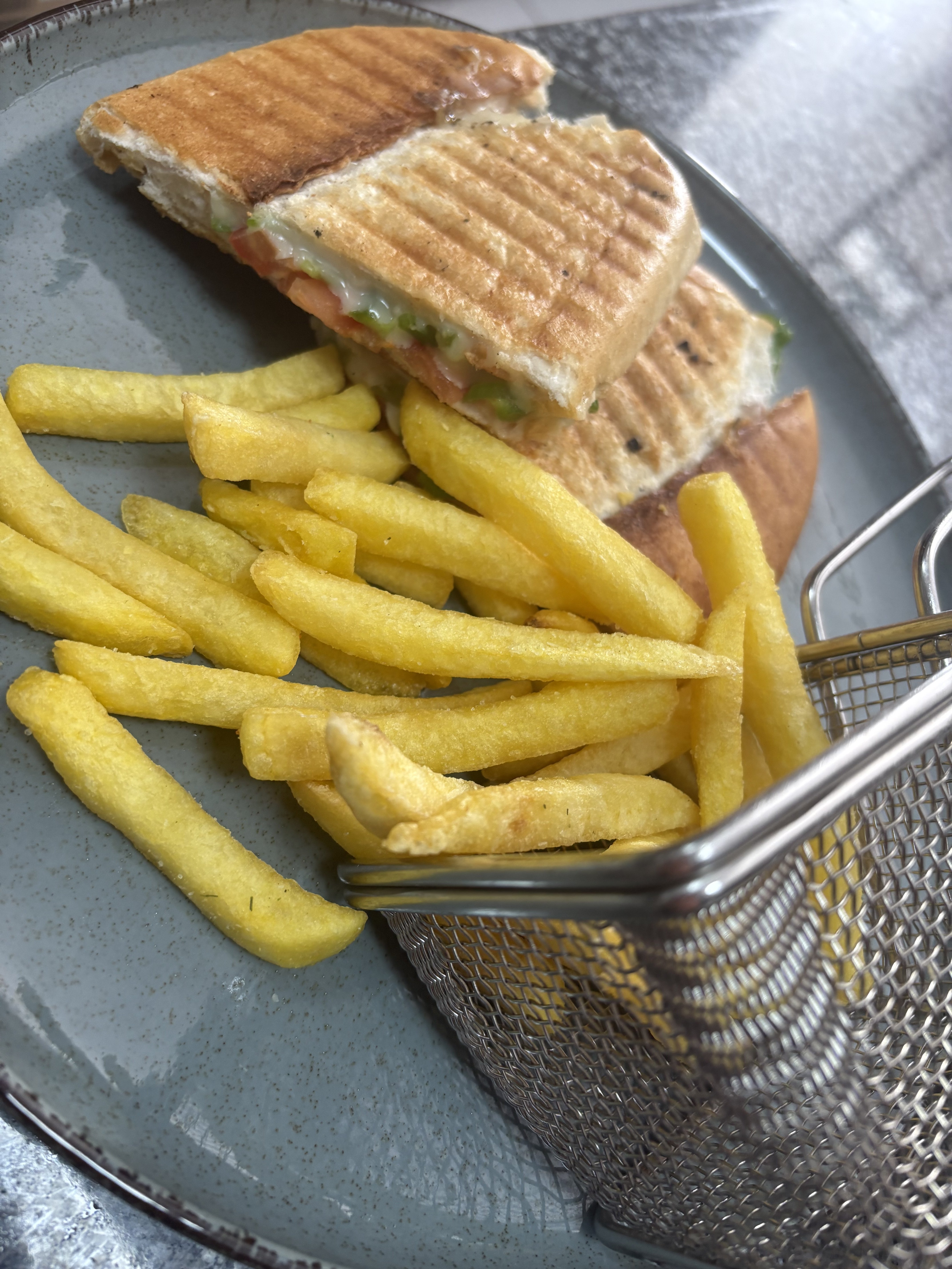 Sebzeli Karışık Tost